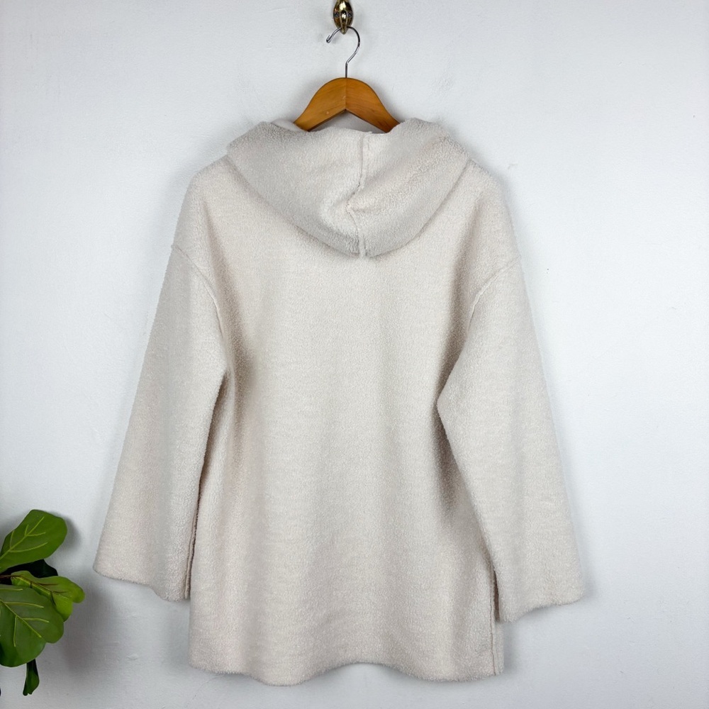 NWT Max Studio Cream Sherpa Clasp Front Jacket Sz M - Picture 2 of 10